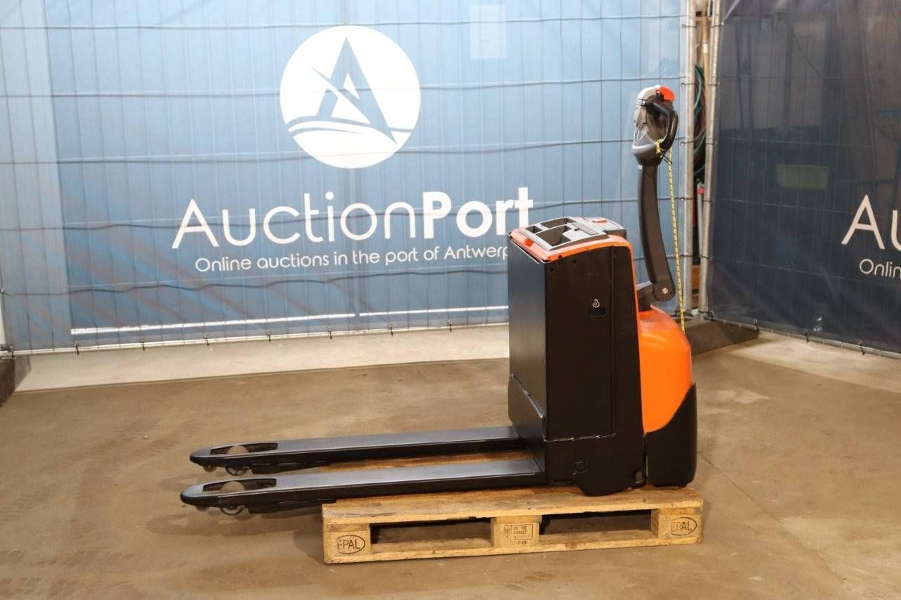 Pallet truck Toyota LWE160 Electric 1600kg 2017