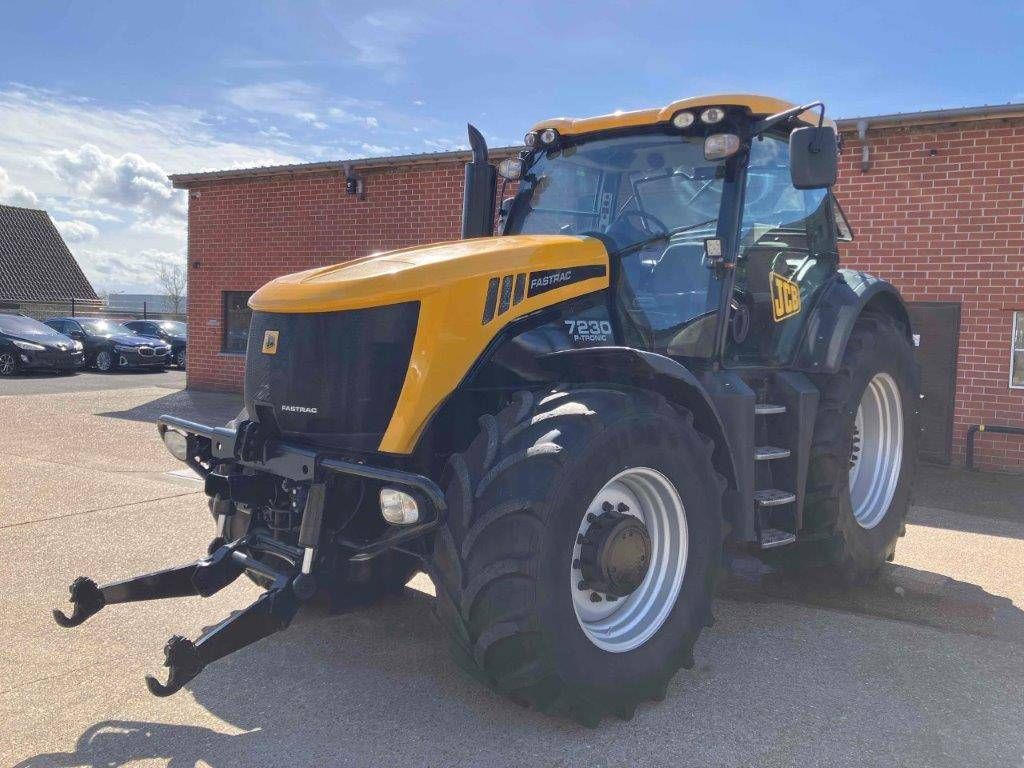Tractor JCB Fastrac 7230 P-Tronic Diesel 220hp