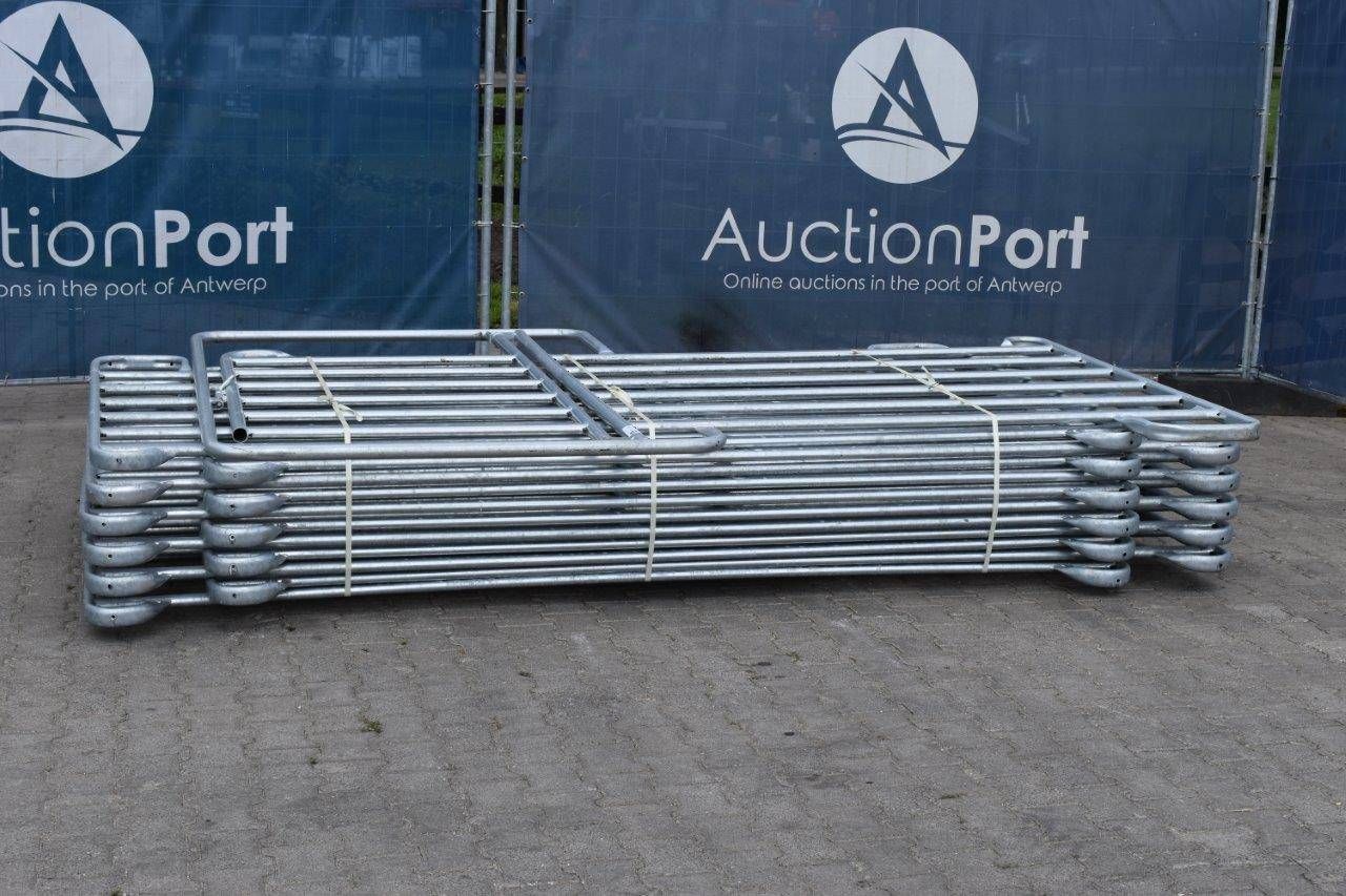 Panels - Lunging circle - catch cage - storage New