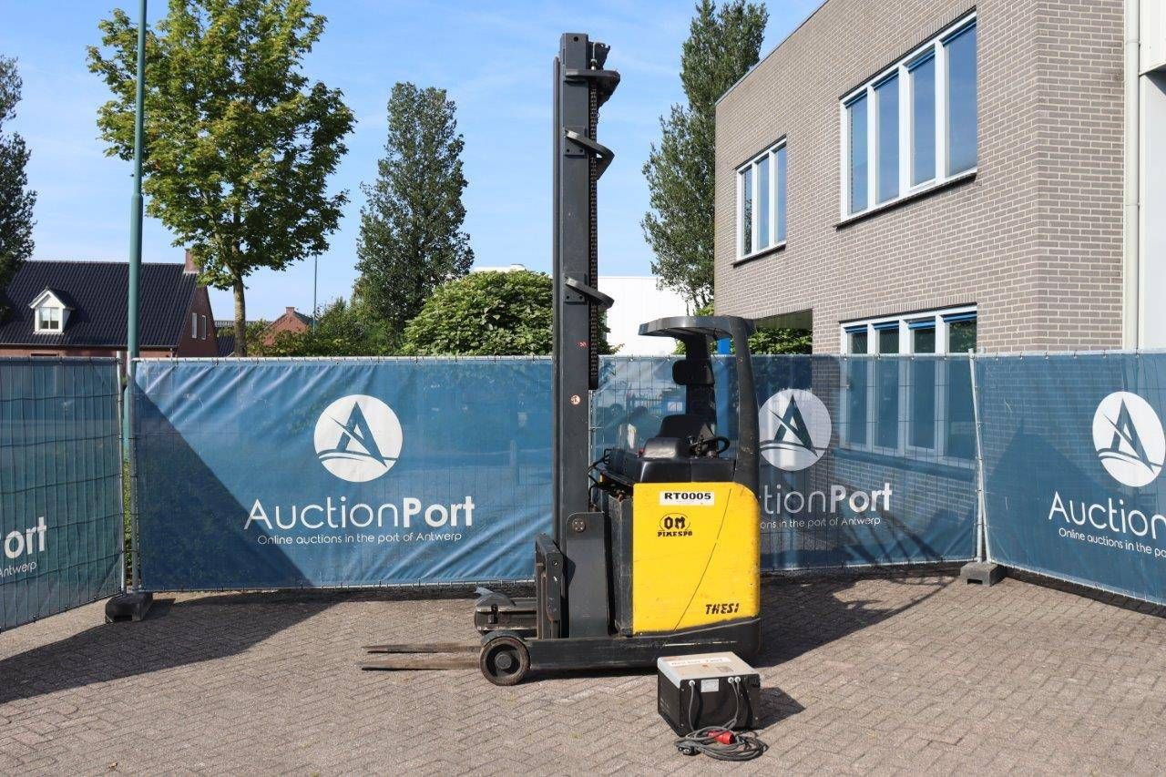 Reach truck OM Pimespo Thesi RT0005 Electric 1600kg 9.5m 2002
