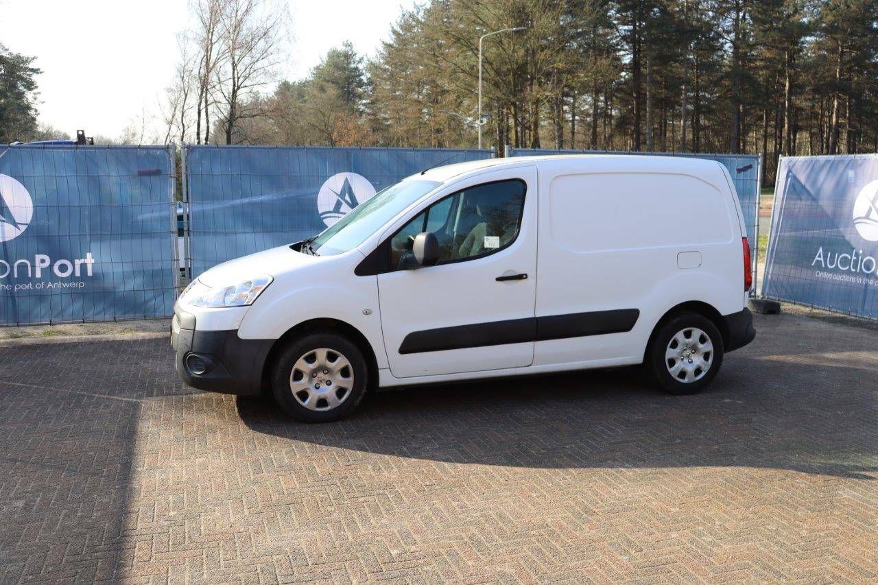 Van Peugeot Partner FAP Diesel 90hp 2011 (Margin)