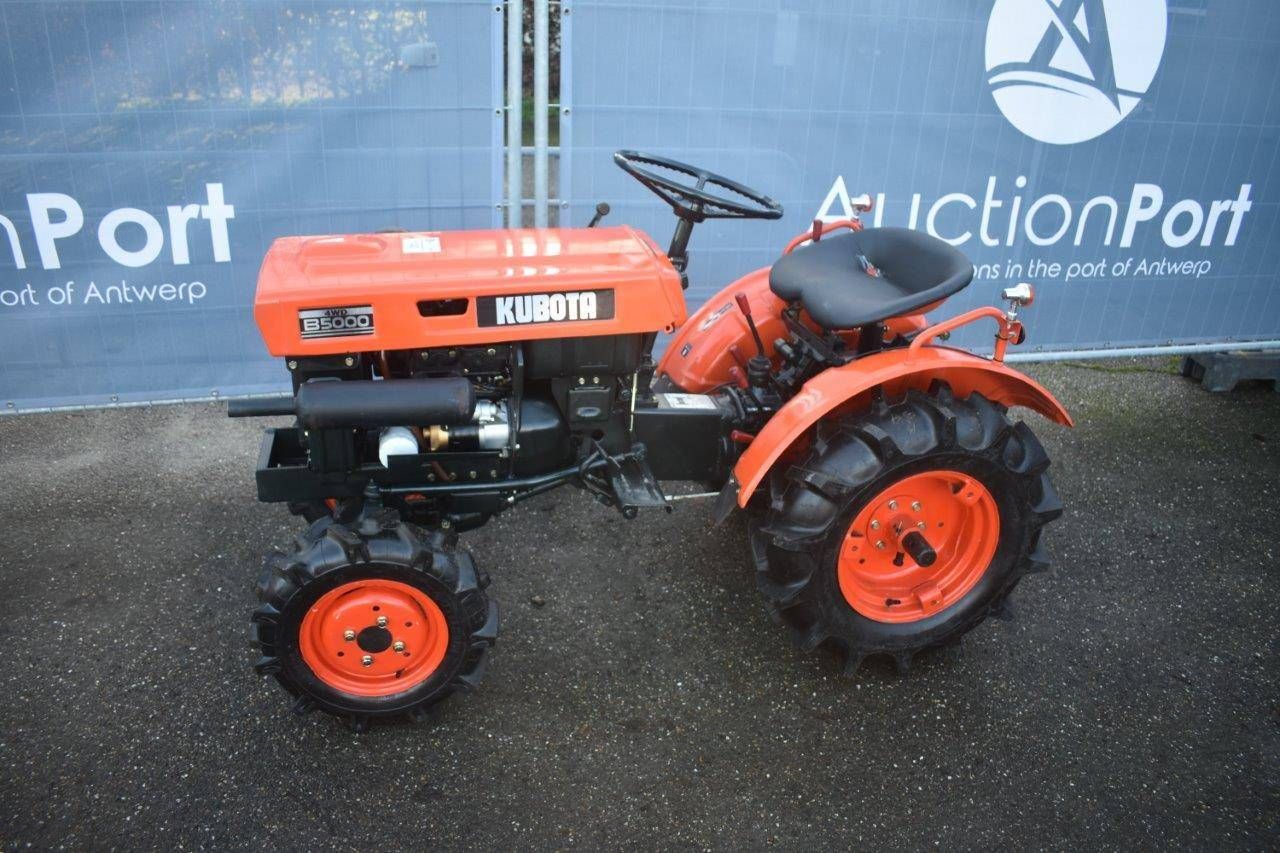 Mini tractor Kubota B5000 Diesel incl lifting set Refit