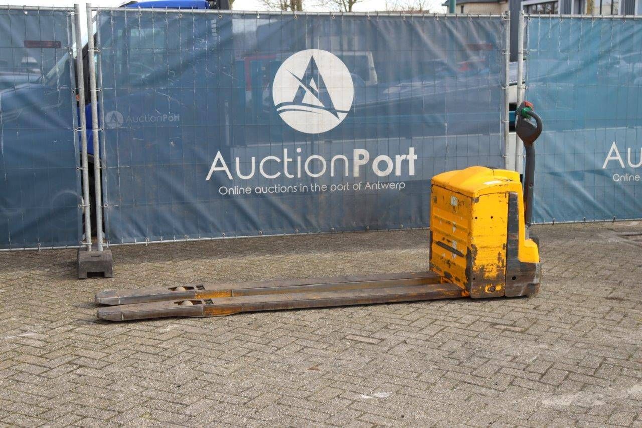 Pallet truck Jungheinrich EJE 220 Electric 2000kg 2014