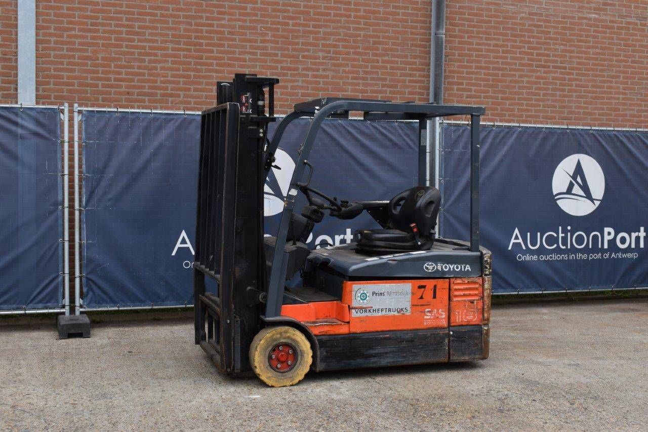 Carretilla elevadora Toyota 7FBEF18 Eléctrica 1800kg