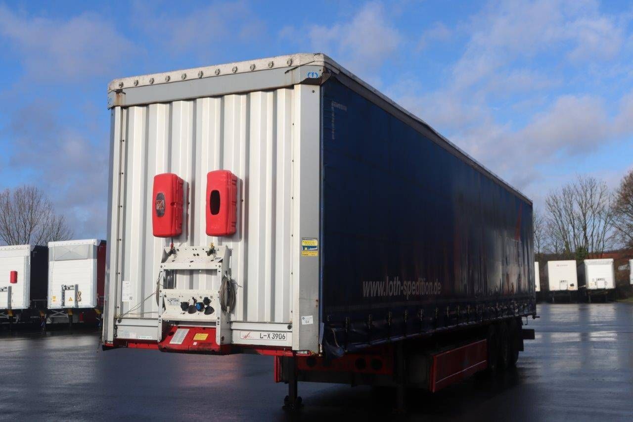 Sliding curtain semi-trailer Krone SD 2015