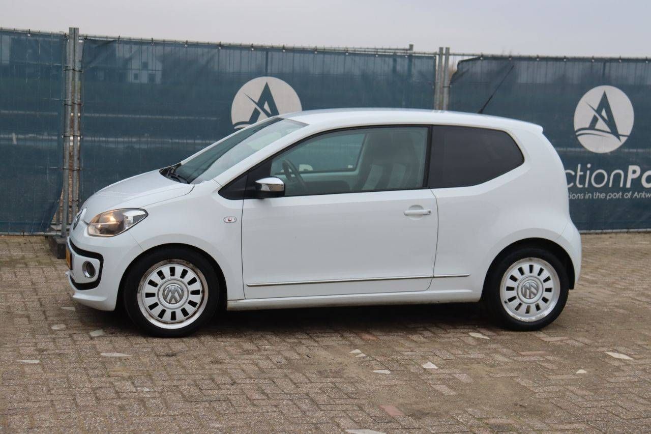 Passenger car Volkswagen Up Petrol 60 hp 2012 (Margin)