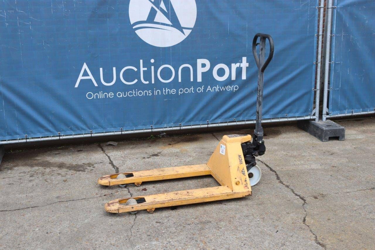 Jungheinrich pallet truck