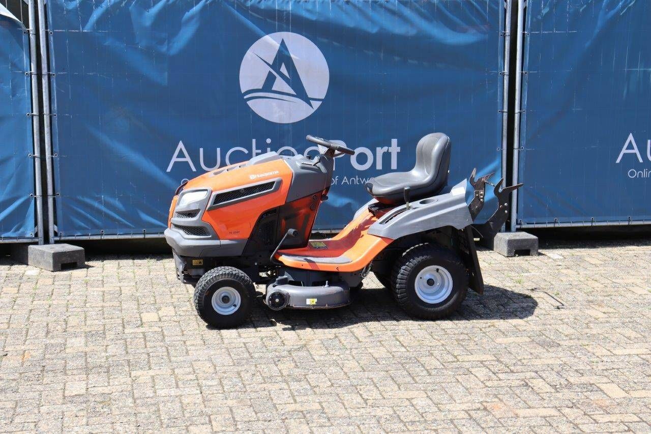 Riding mower Husqvarna TC239T Petrol