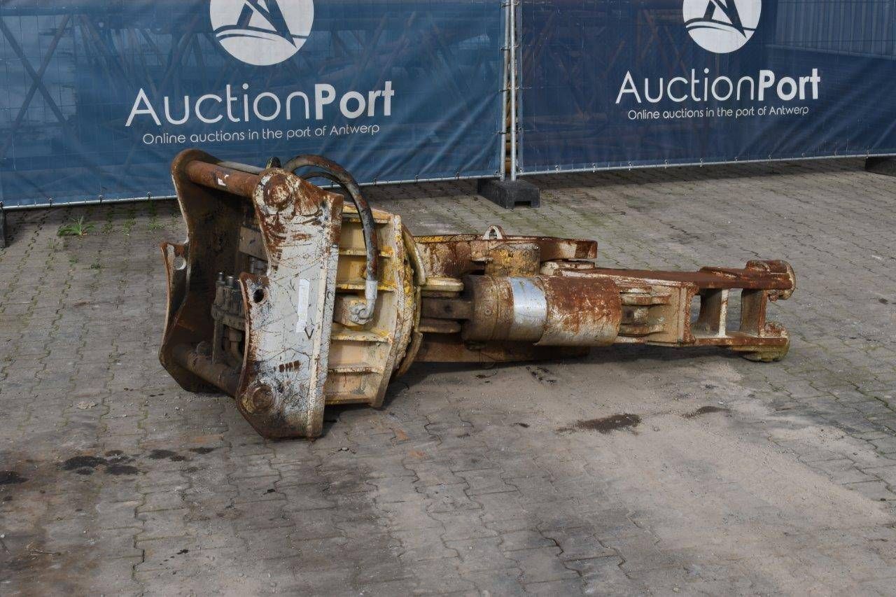 Scrap shear Atlas Copco CC1700UVS and quick hitch