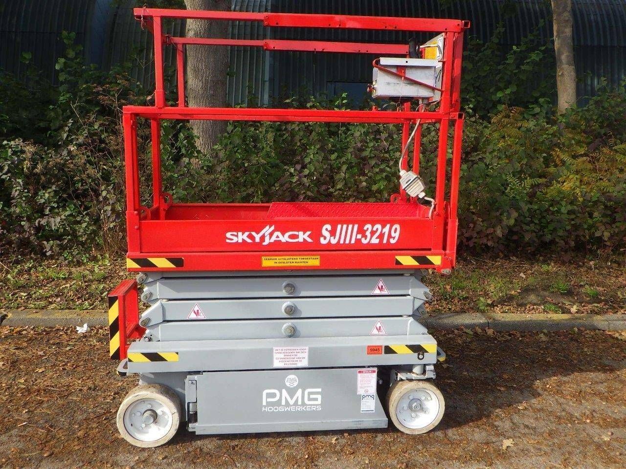 Scissor lift Skyjack SJ3219 Electric 7.81m 2005