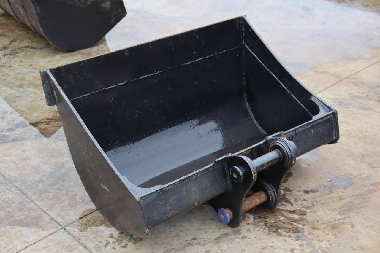 Excavator bucket