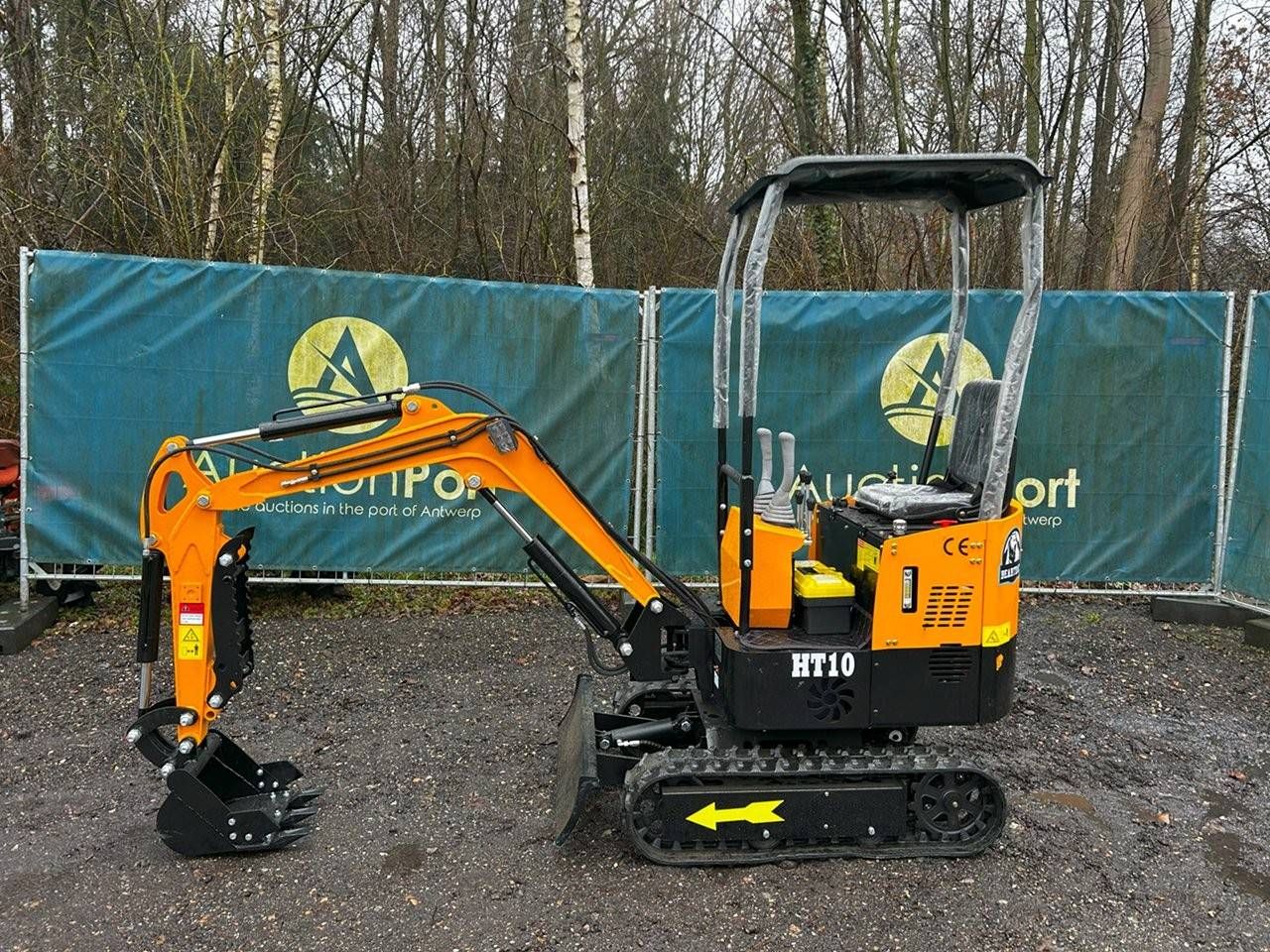 Mingraver Beartrac HT10 with thumb and swing boom Diesel New 2024