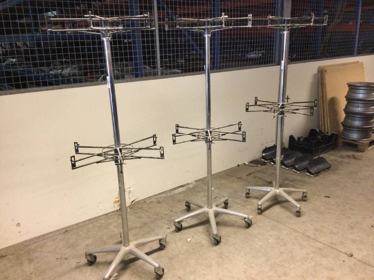 Storage racks (Margin)