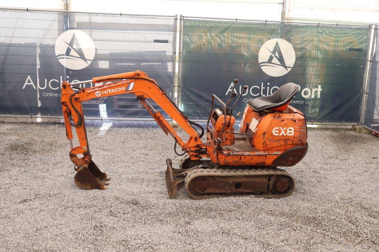 Mini digger Hitachi EX8 Diesel 8hp (Margin)