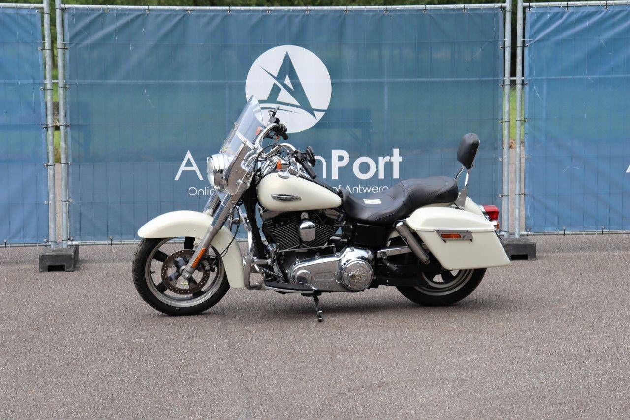 Motorcycle Harley-Davidson Dyna Switchback Petrol 2014