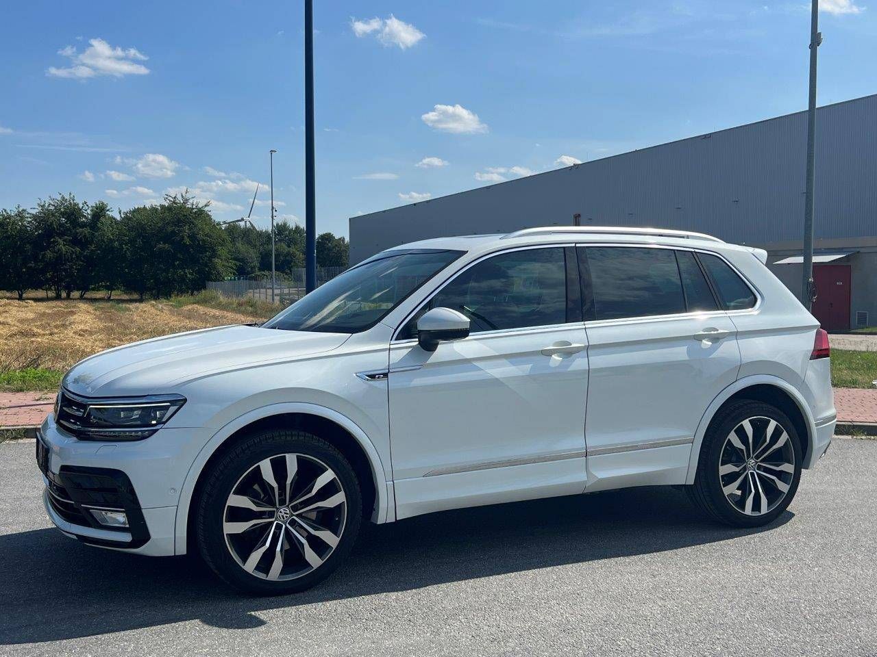 Volkswagen Tiguan R Line Diesel 240hp (Margin)