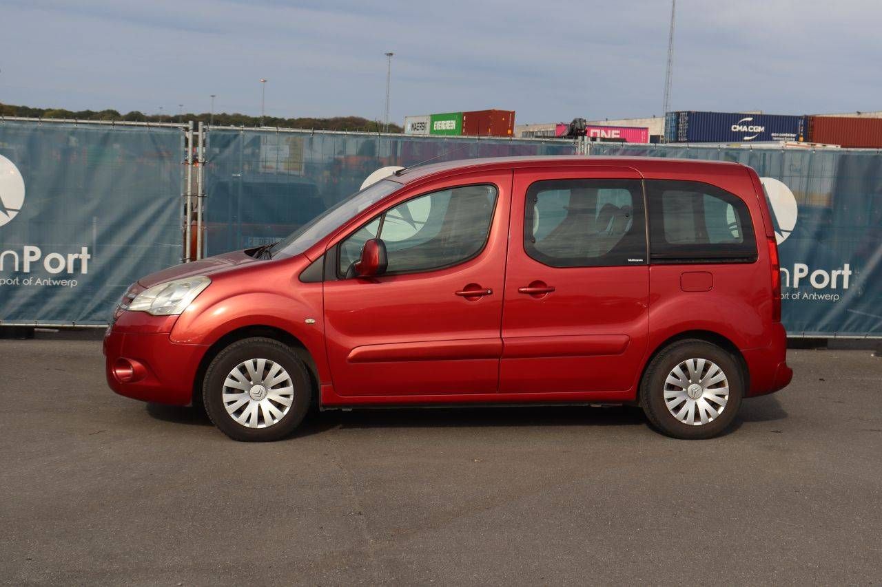 Passenger car Citroen Berlingo Diesel 75hp 2009 (Margin)