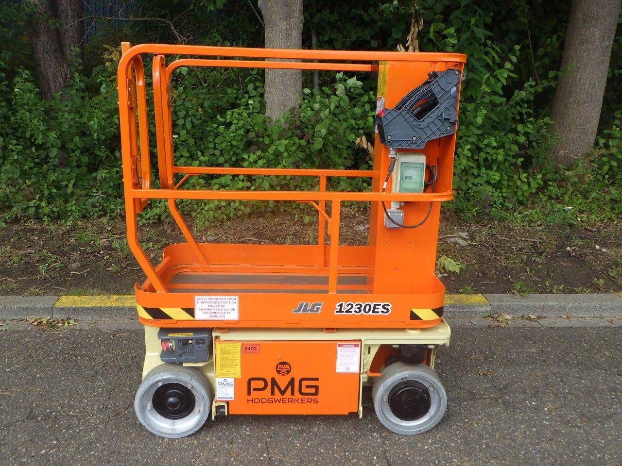 Mast lift JLG 1230ES 5.66m Electric 2014