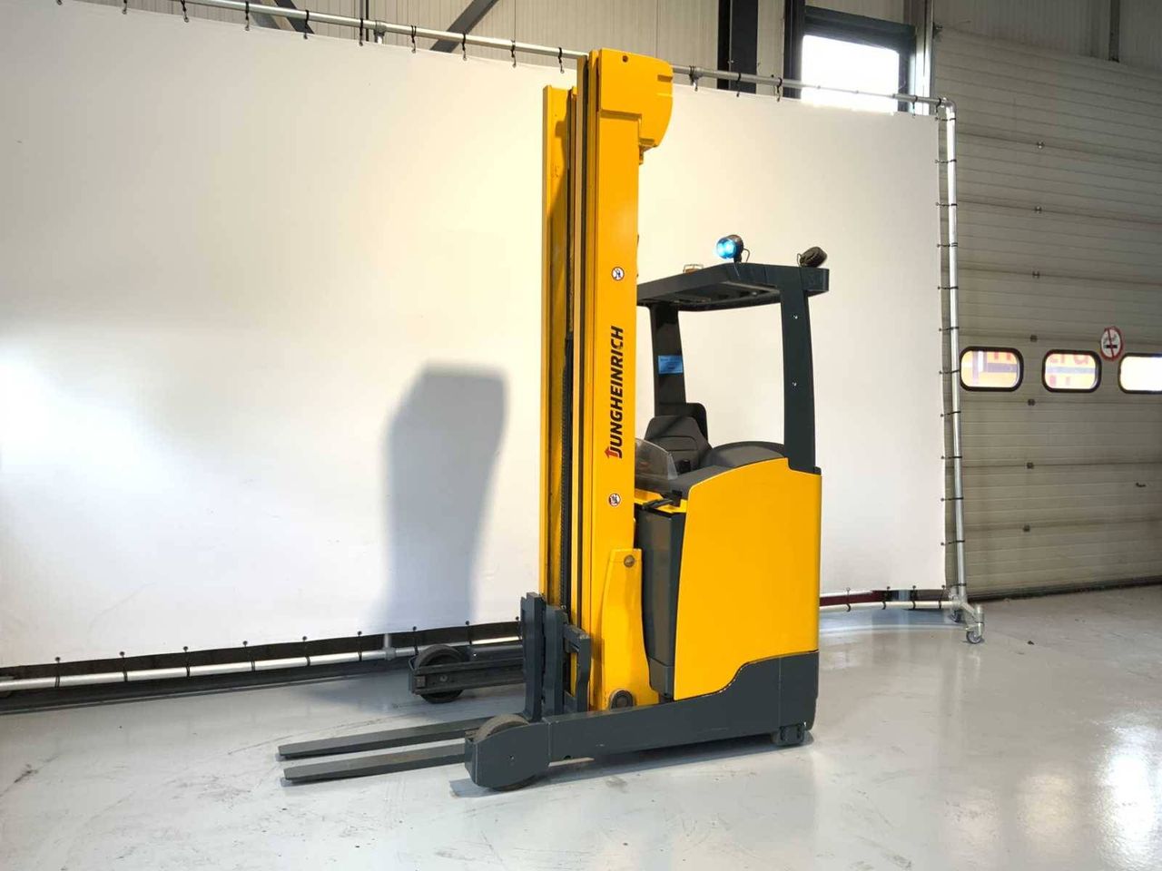 Reach truck Jungheinrich ETV 214SN Electric 1400kg 2014