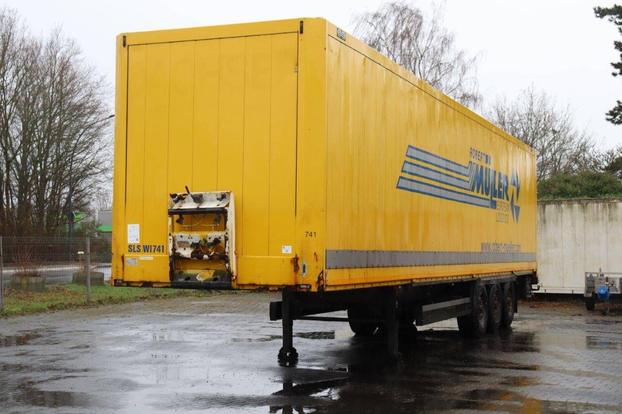 Closed Semitrailer Krone SD 2008