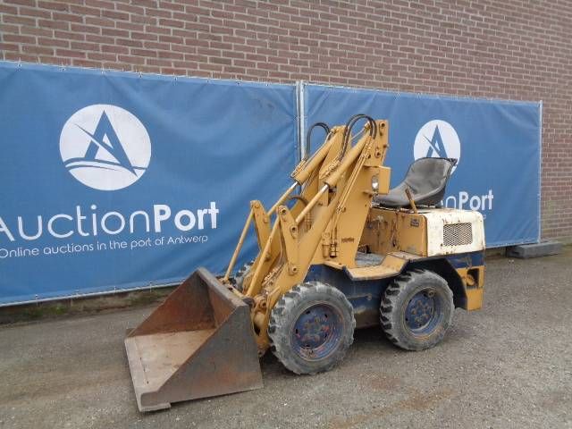 Skid steer loader Komatsu SK04 Diesel | Auctionport