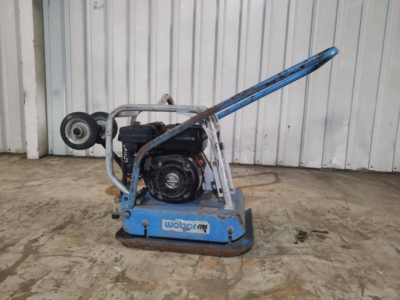 Vibratory plate