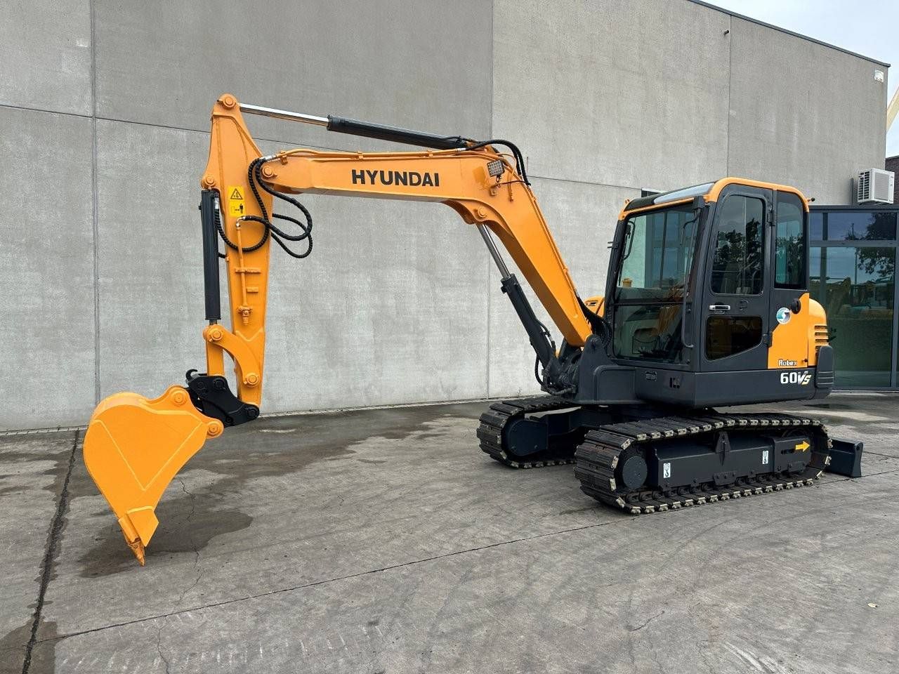 Midi excavator Hyundai R60VS Diesel 2017