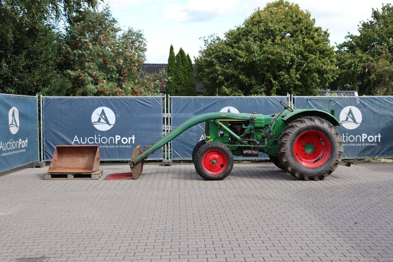 Mini trattore diesel Deutz con caricatore frontale Baas