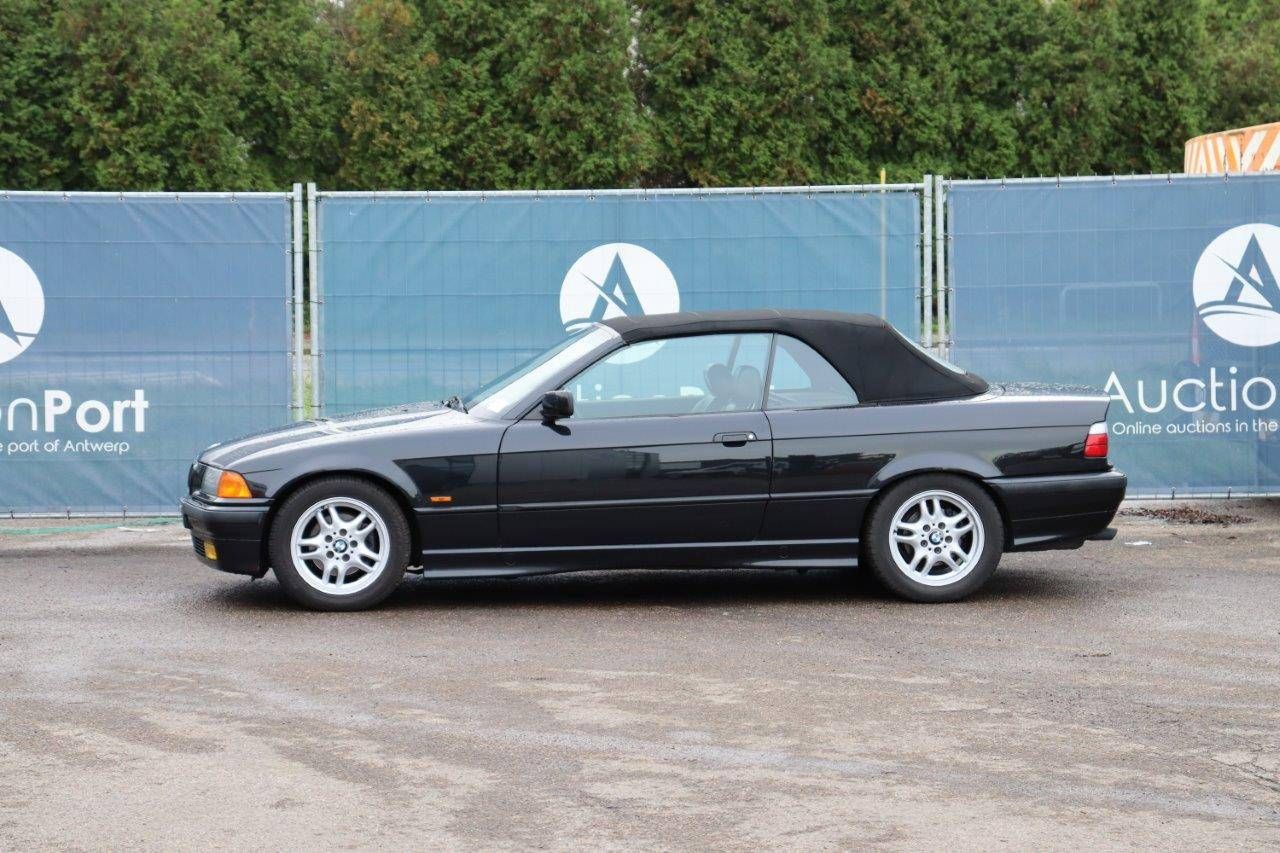 Cabriolet BMW 328i Benzine 1997 (Marge)