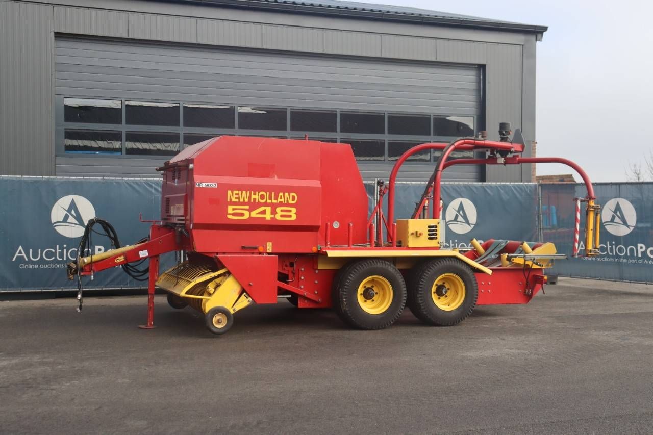 Baler New Holland 548 2001