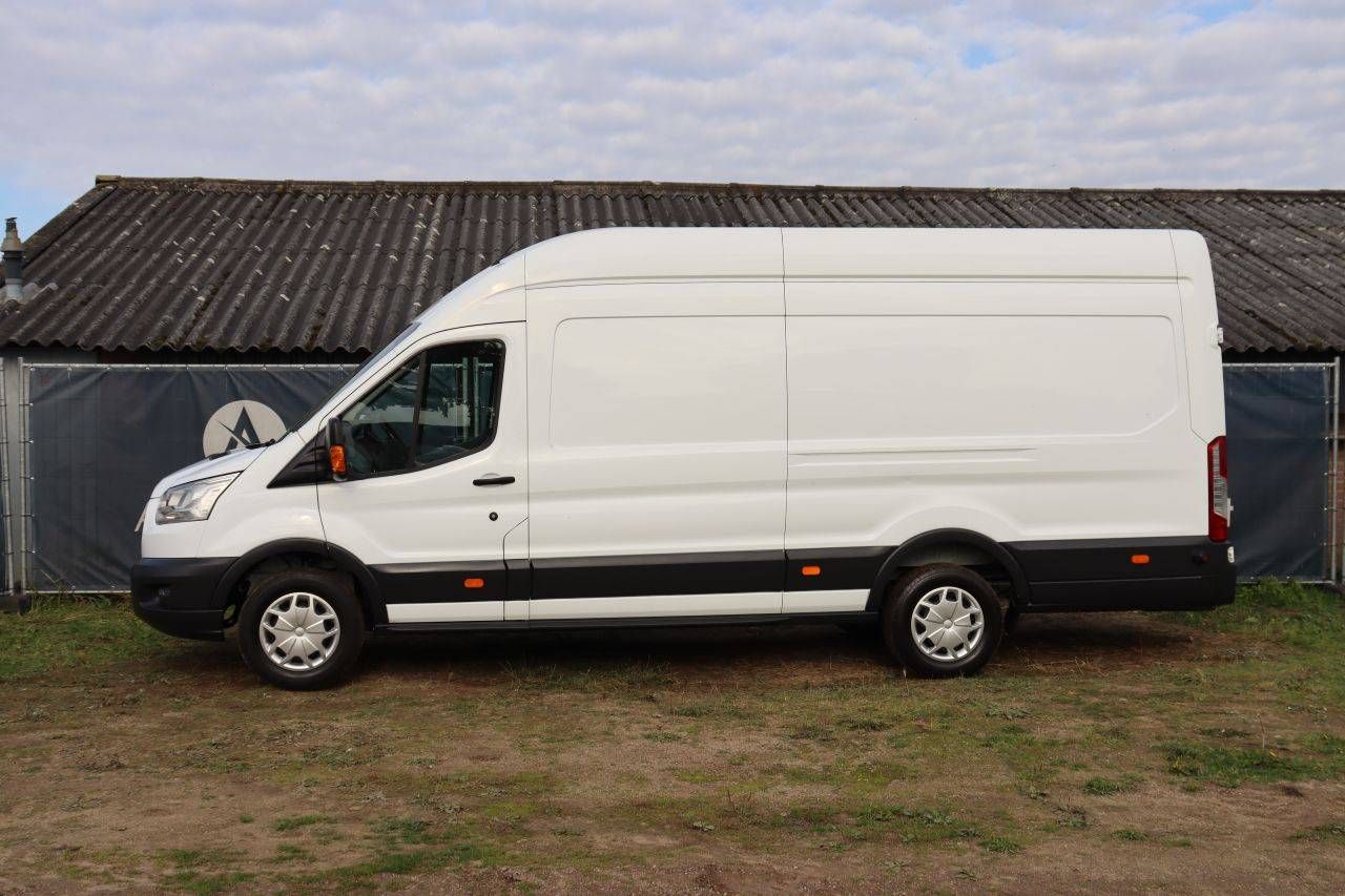 Furgoneta Ford Transit Trend Panther 2.0 diésel