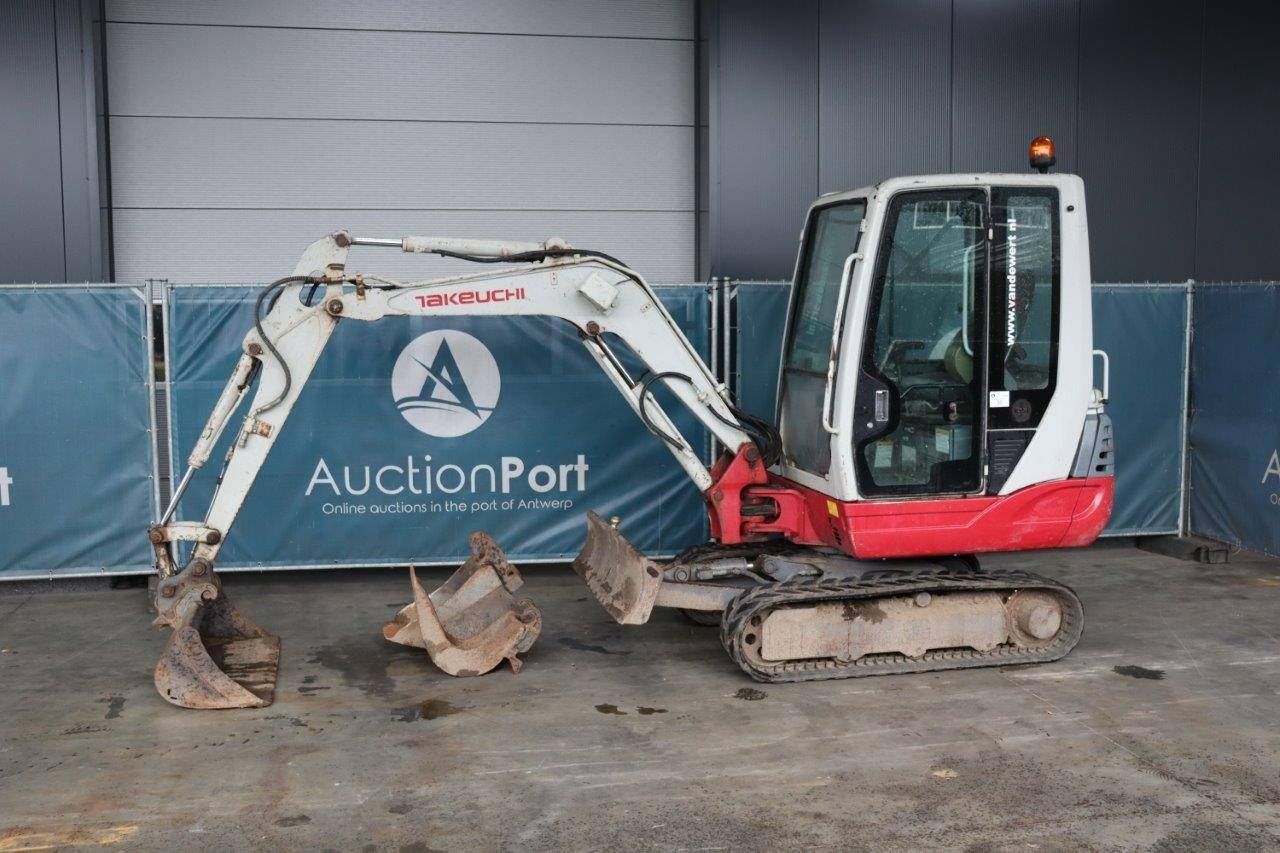 Mini digger Takeuchi TB228 Diesel