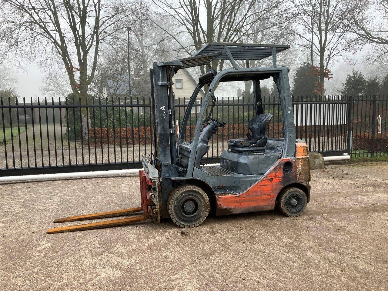 Forklift Toyota 02-8FDF18 Diesel 1800kg 4.7m 2015