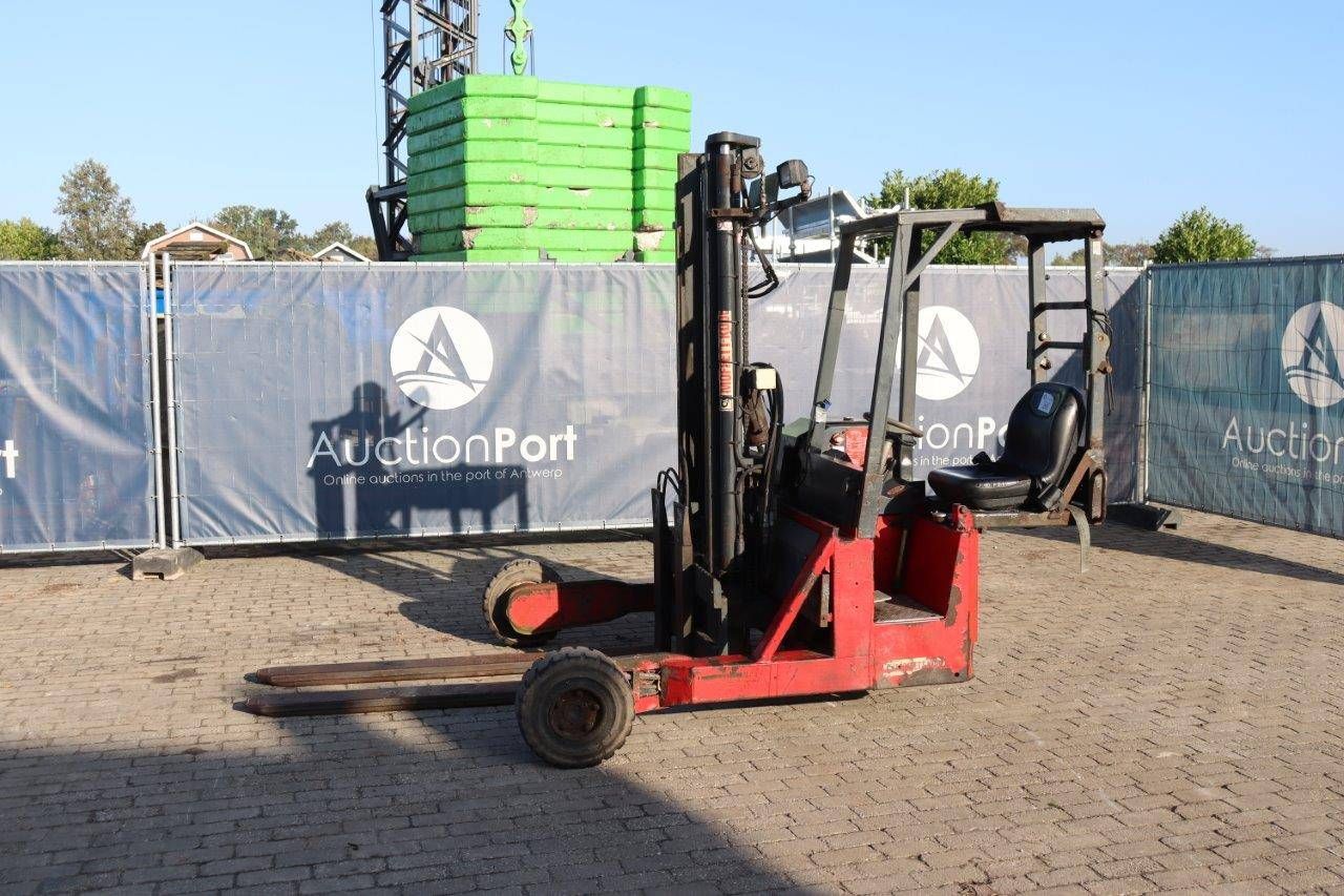 Forklift M1 15.3 Diesel 1500kg 3.0m 2004