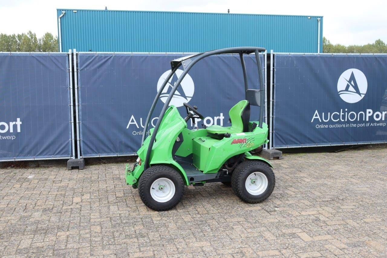 Articulated loader Avant M220EMNT Petrol 19hp 2014