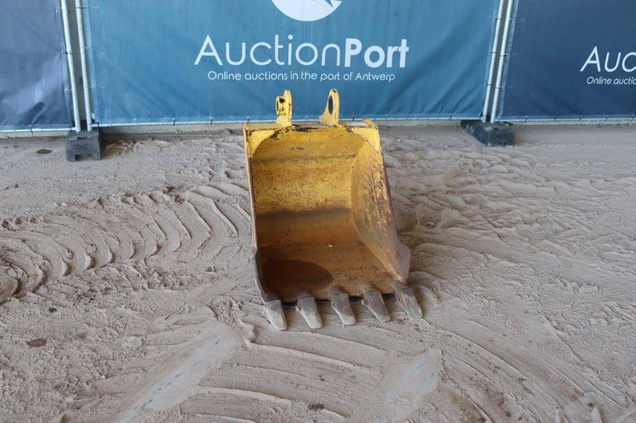 Excavator bucket