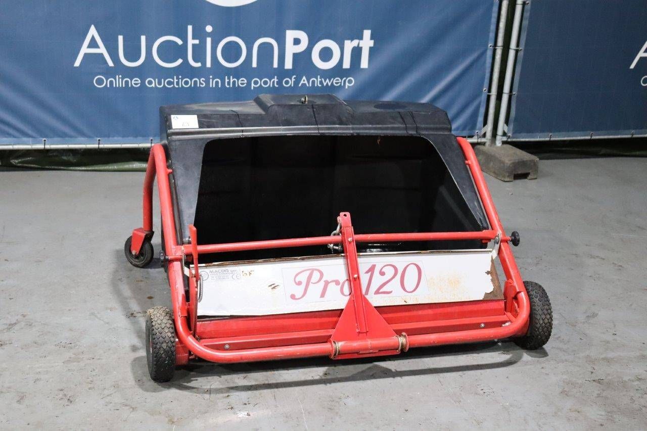Trailed Sweeper Pro 120
