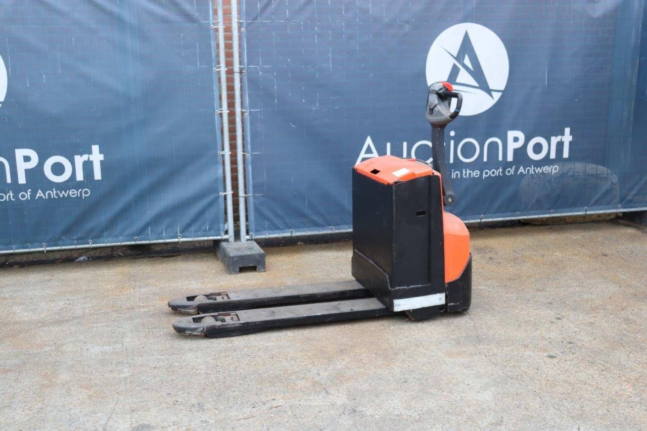 Pallet truck Toyota LWE180 Electric 1800kg 2018