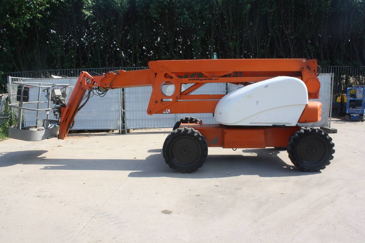 Articulating boom lift Niftylift HR21D Diesel 20.08m 2005