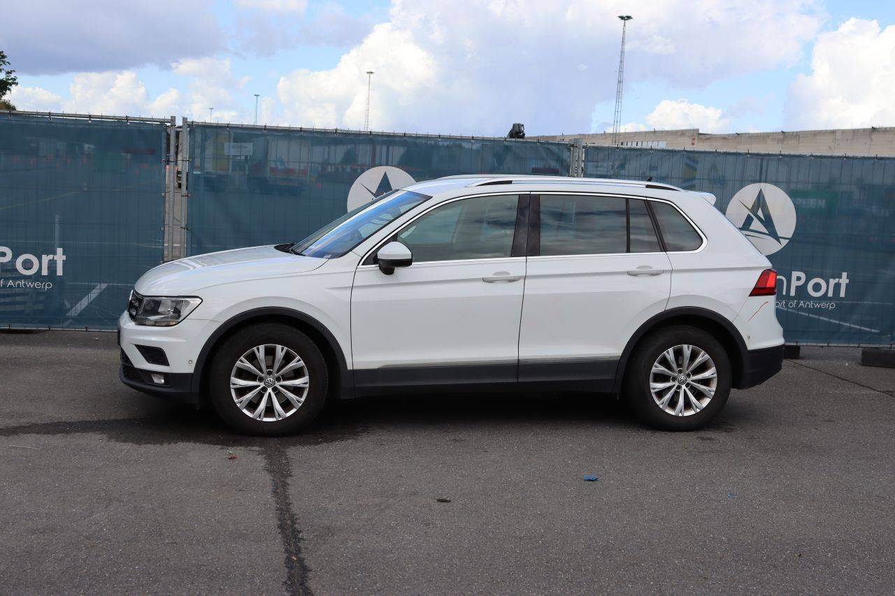 SUV Volkswagen Tiguan Petrol 150hp 2019