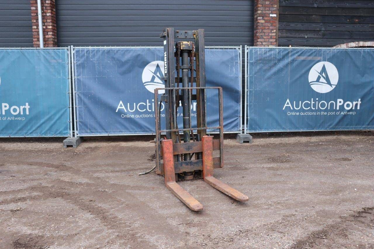 Lift mast Clark (Margin)