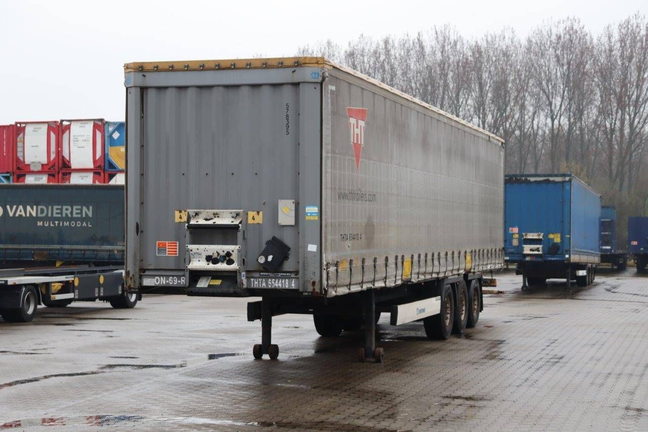 Sliding curtain semi-trailer Krone Curtainsider 2015