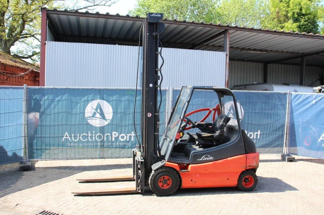 Forklift Linde E30-03 Electric 3000kg 2010