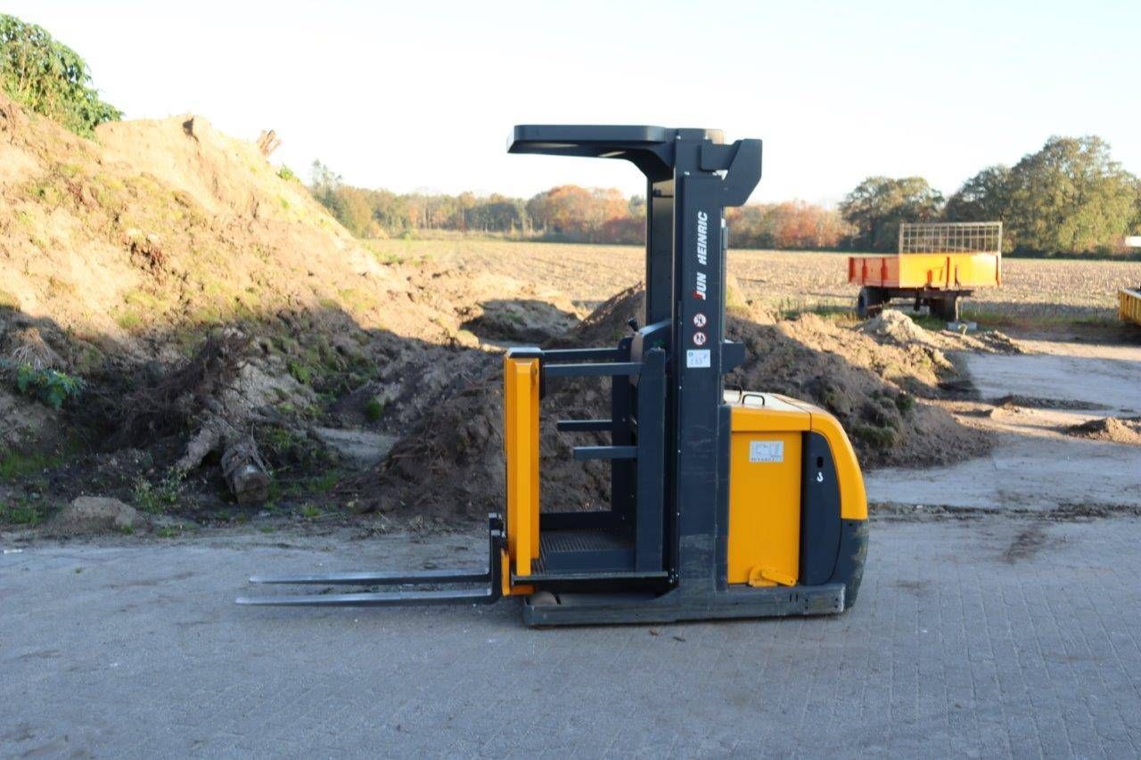 Order picker Jungheinrich EKS110Z Electric 1000kg 0.6m 2010