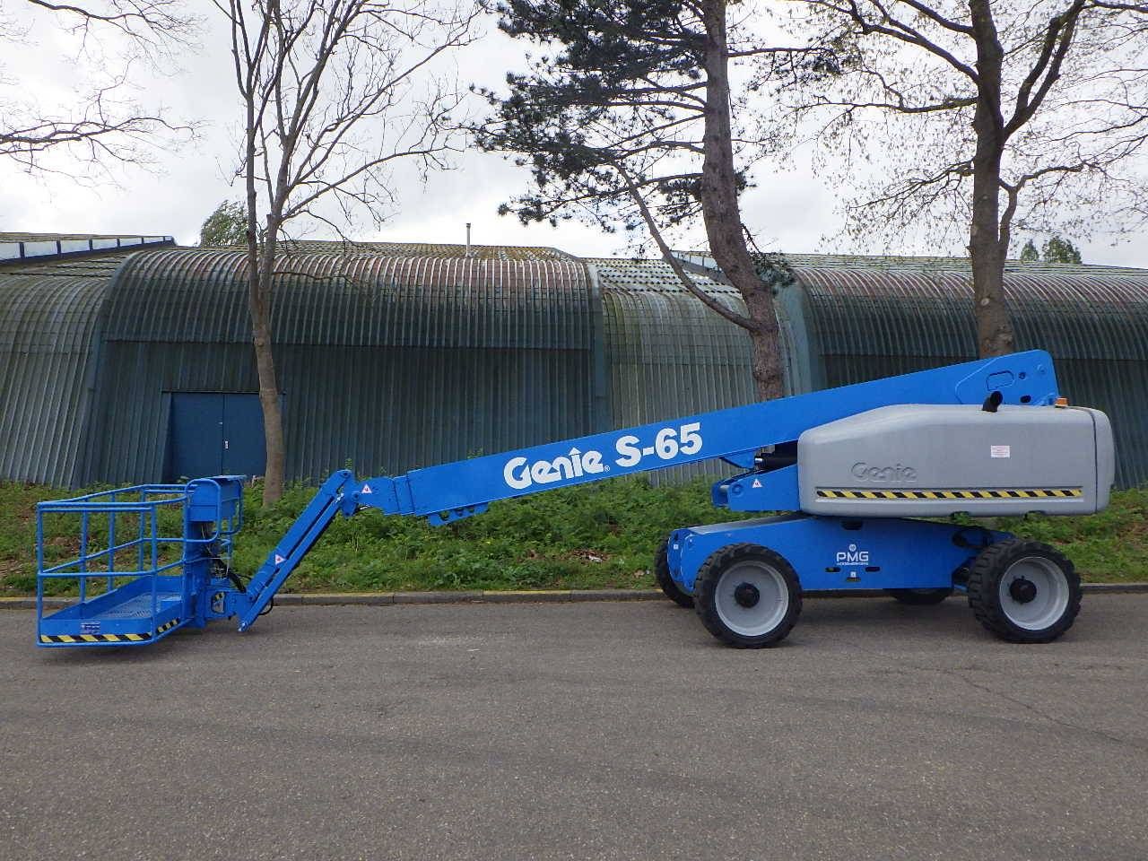 Telescopic boom lift Genie S65 Diesel 21.80m 2010