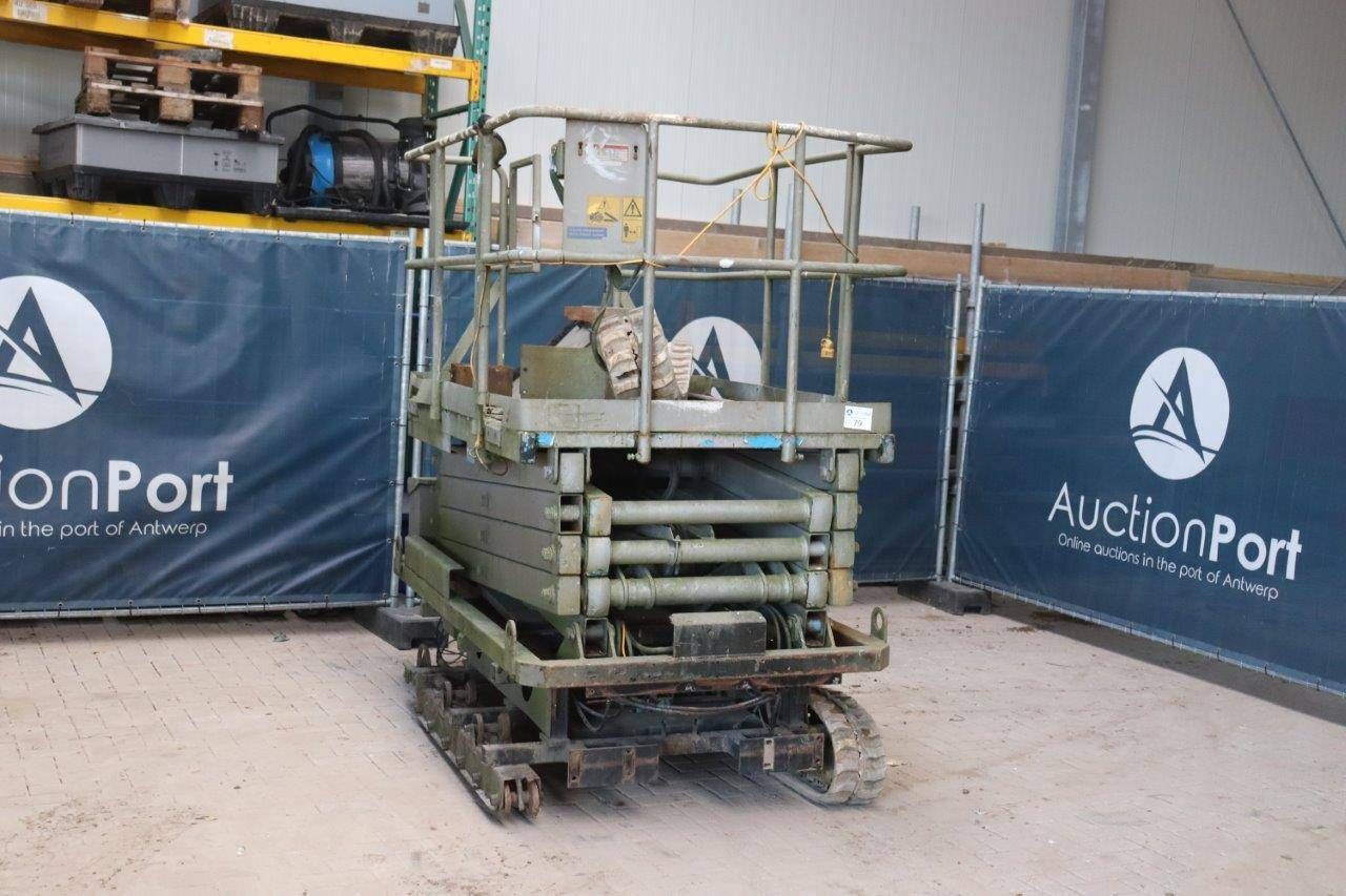 Scissor lift electric