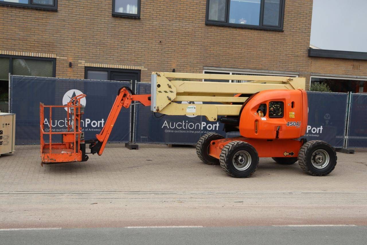 Articulated boom lift JLG 450AJ Diesel 15.7m 2006