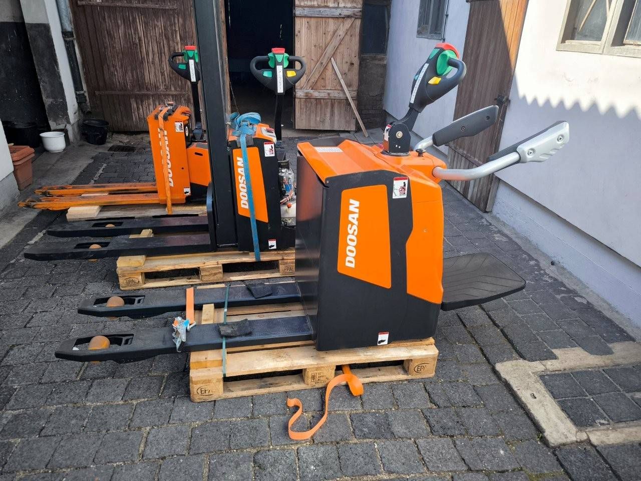  Doosan BPR208-7 EPS Electric Pallet Truck 2022 New