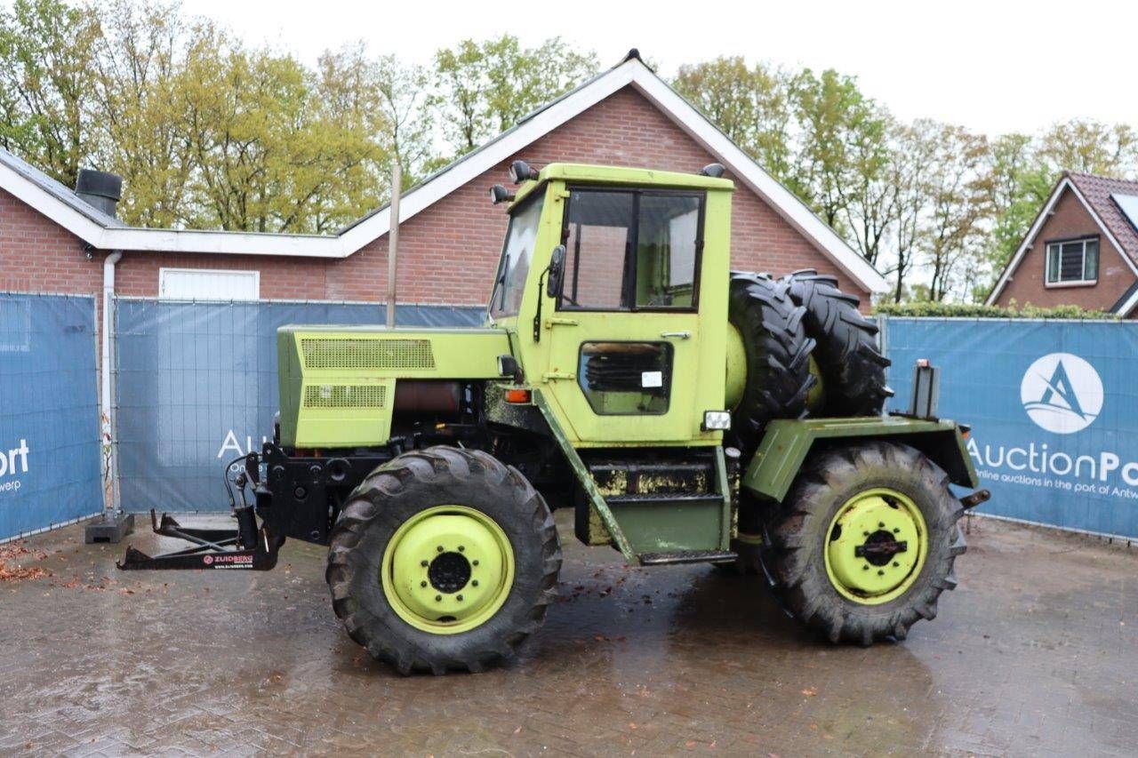 Tractor Mercedes-Benz Diesel 130hp