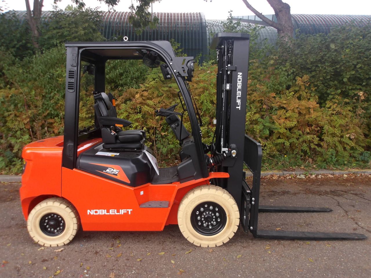 Chariot élévateur électrique Noblelift CPD25 2500 kg 4,80 m 2026 Neuf